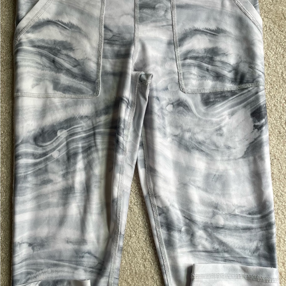 Xersion Quick-Dri Light Gray Leggings